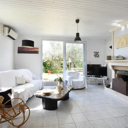 Maison Familiale Avec Spa, Proche Centre Et Plage, 6 Pers - - Fr-1-258-112 * Le Bois-Plage-en-Ré
