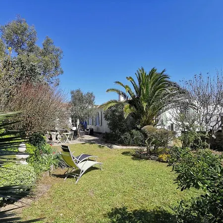 Maison Familiale Avec Spa, Proche Centre Et Plage, 6 Pers - - Fr-1-258-112 *
